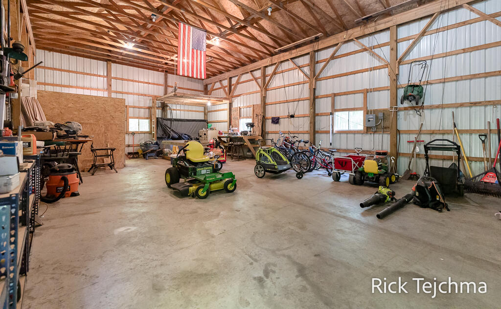 10345 Red Oak Ridge Howard City, MI 49329 - Photo 17 of 83