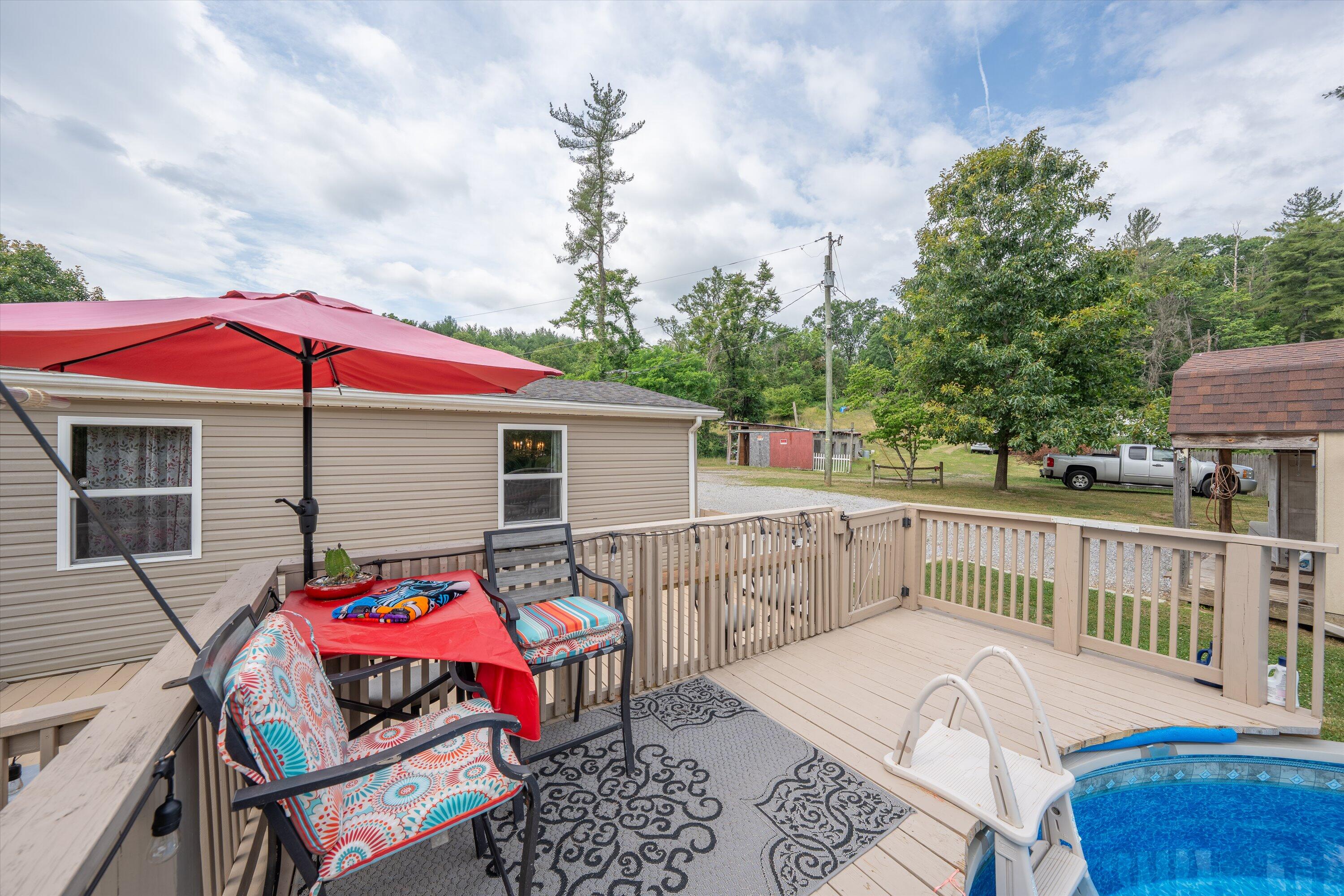 5184 North W River Road Salem, VA 24153 - Photo 33 of 48 33-06102026 (6)