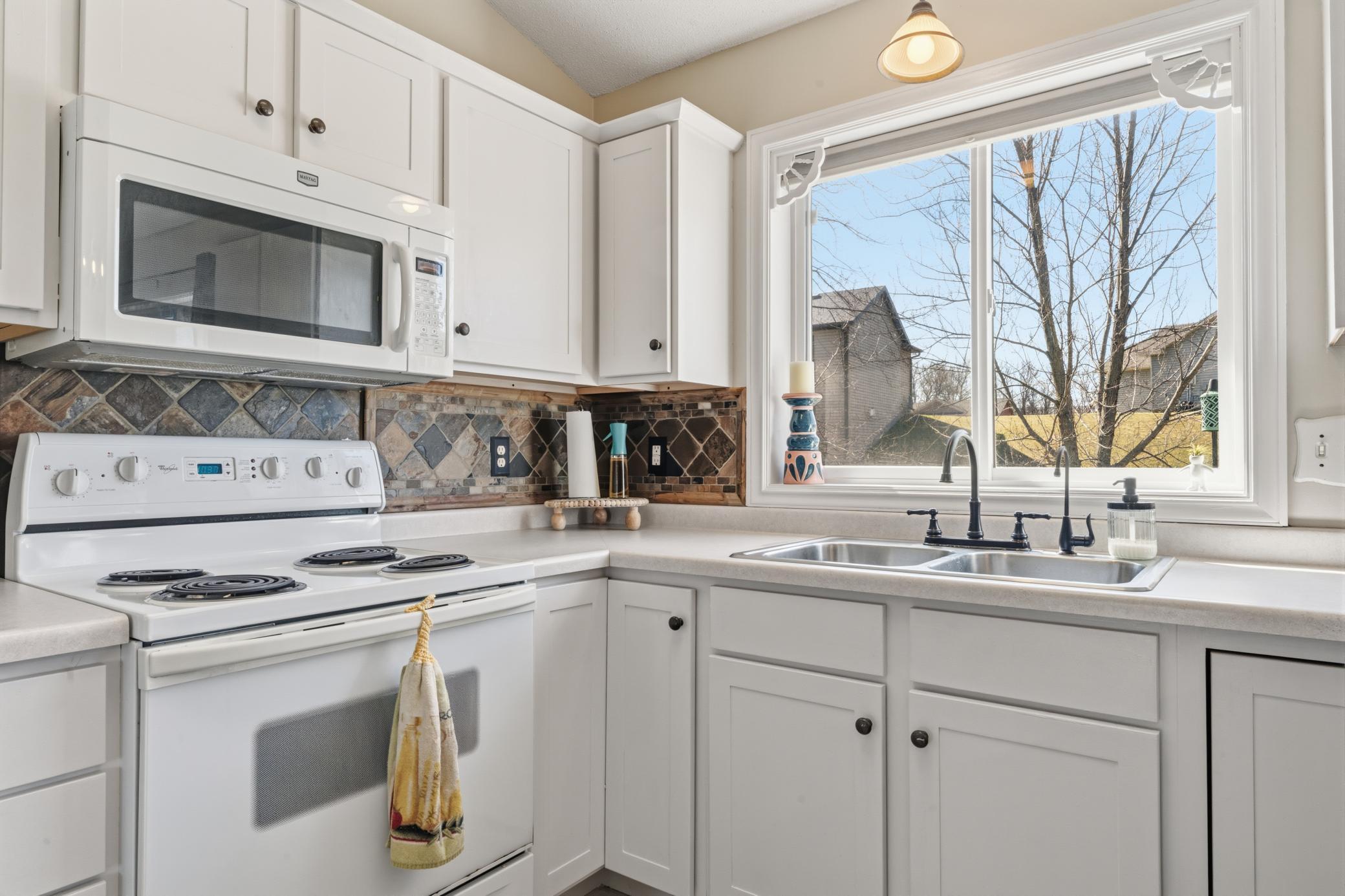 604 4th Street Northeast Byron, MN 55920 - Photo 15 of 41