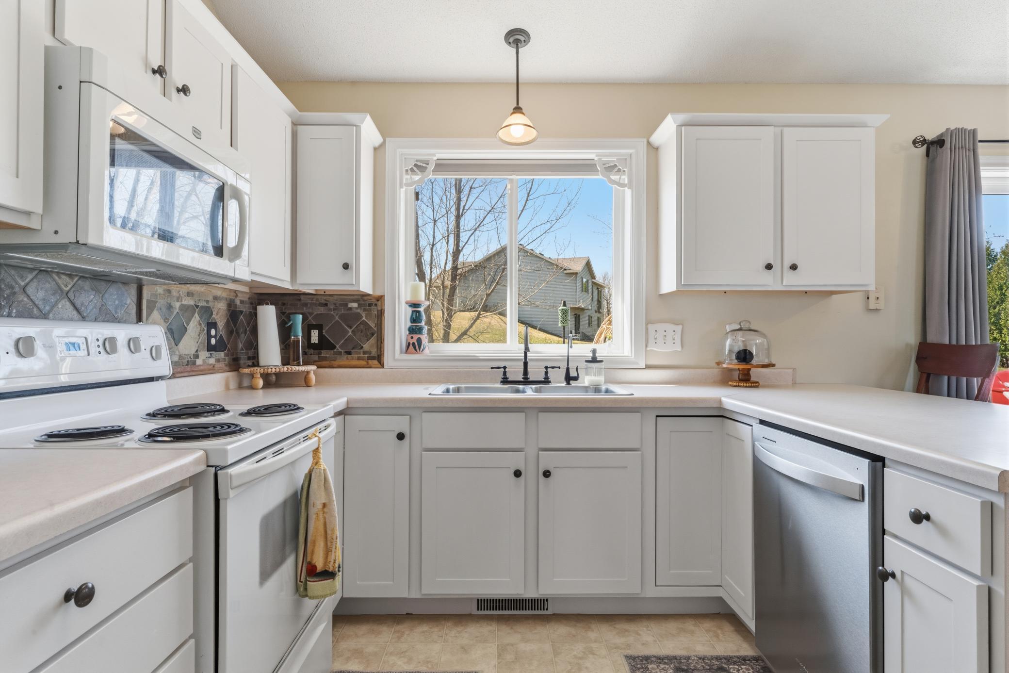 604 4th Street Northeast Byron, MN 55920 - Photo 16 of 41