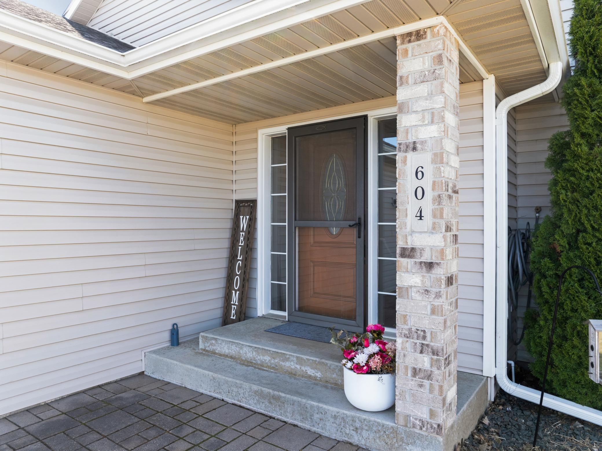 604 4th Street Northeast Byron, MN 55920 - Photo 4 of 41