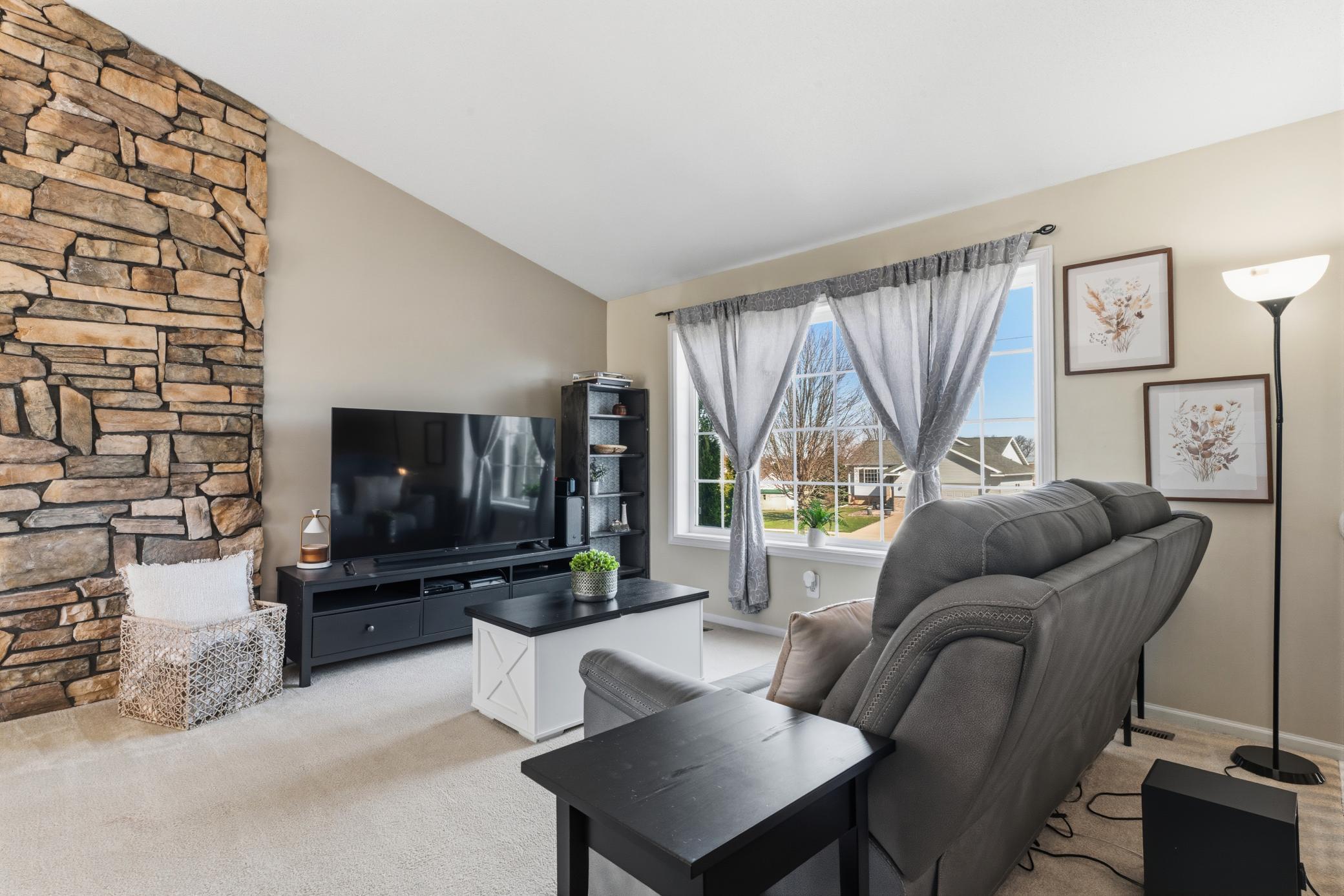 604 4th Street Northeast Byron, MN 55920 - Photo 5 of 41