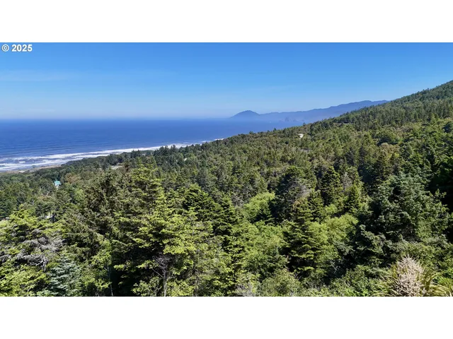 $695,000 | 94760 Adams Hill Road, Gold Beach, OR 97444