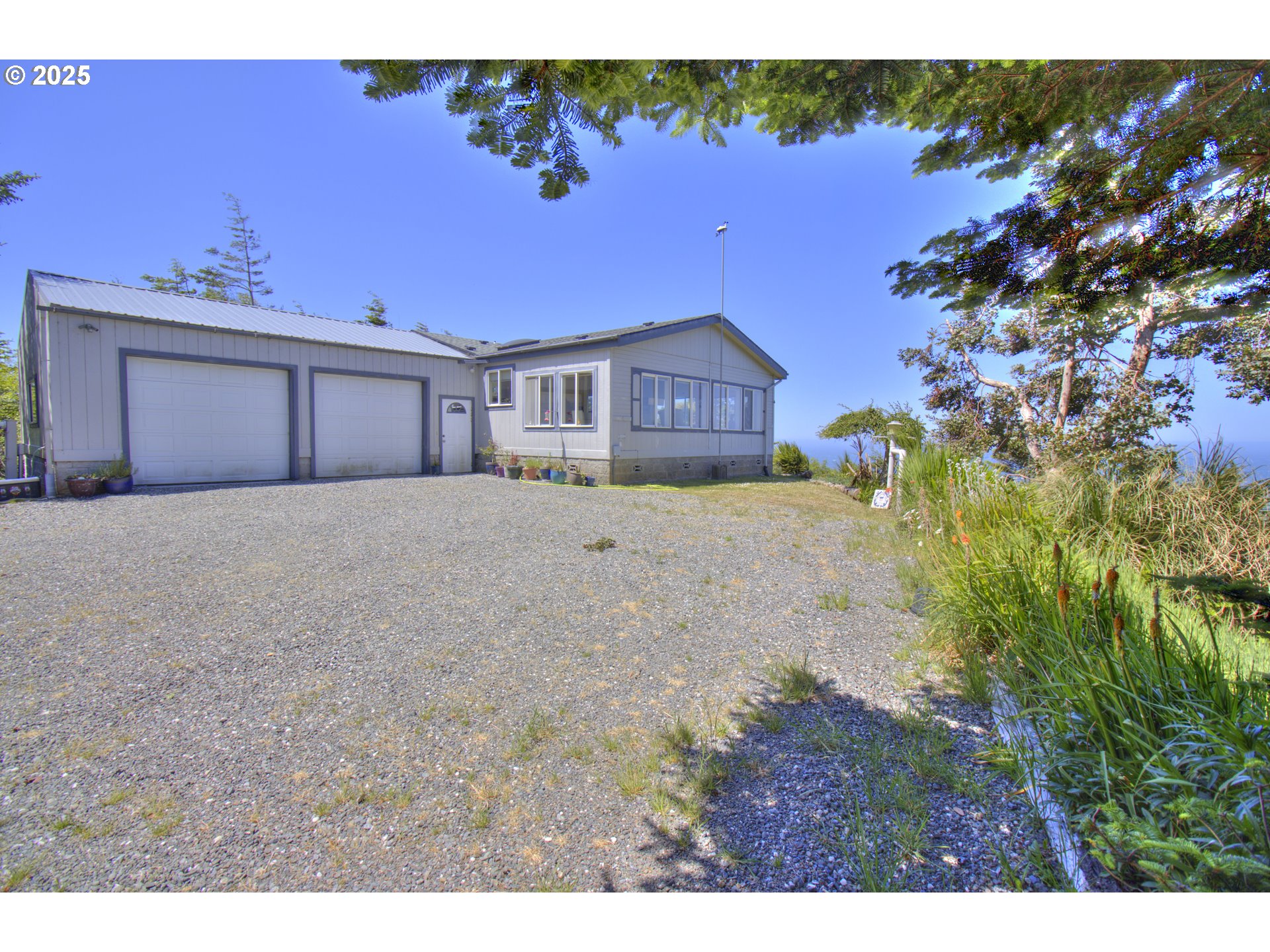 94760 Adams Hill Road Gold Beach, OR 97444 - Photo 14 of 47 Driveway