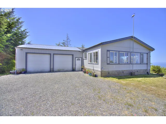 $695,000 | 94760 Adams Hill Road, Gold Beach, OR 97444