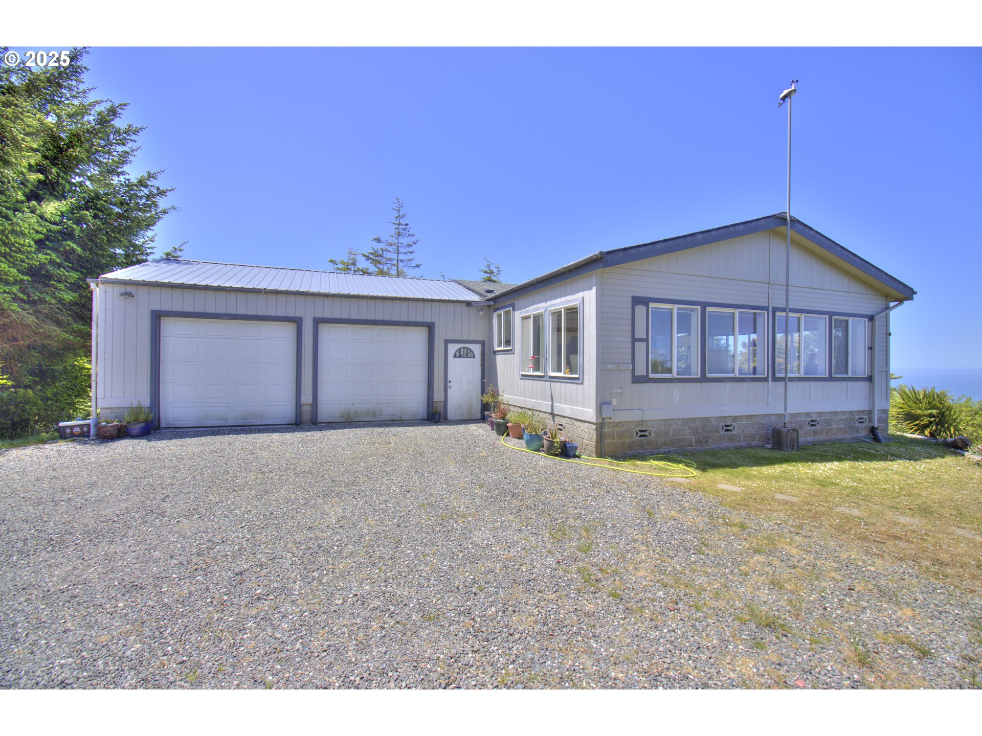 94760 Adams Hill Road Gold Beach, OR 97444 - Photo 15 of 47