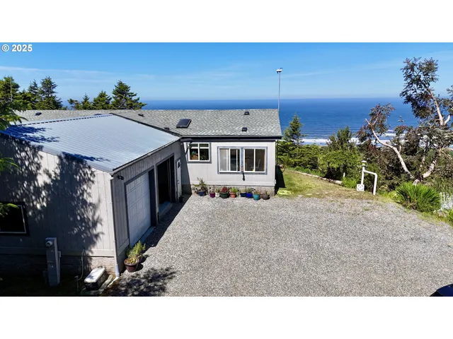 $695,000 | 94760 Adams Hill Road, Gold Beach, OR 97444