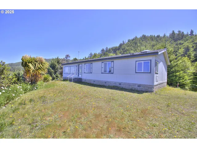 $695,000 | 94760 Adams Hill Road, Gold Beach, OR 97444
