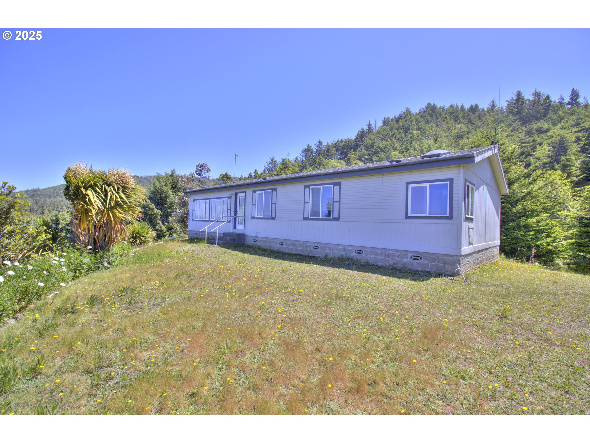 94760 Adams Hill Road Gold Beach, OR 97444 - Photo 19 of 47
