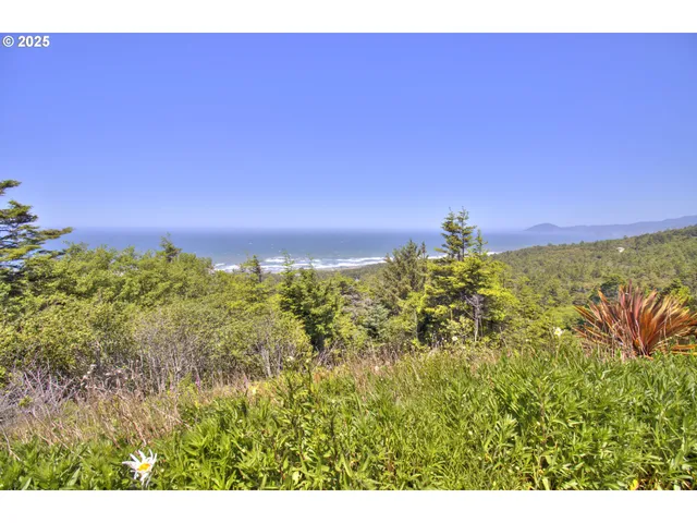 $695,000 | 94760 Adams Hill Road, Gold Beach, OR 97444