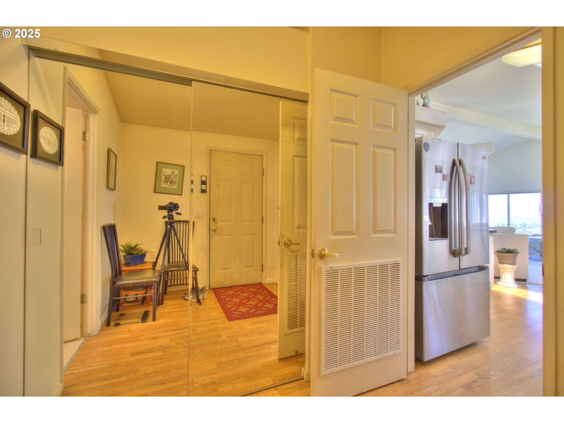 94760 Adams Hill Road Gold Beach, OR 97444 - Photo 24 of 47 Entrance/Foyer