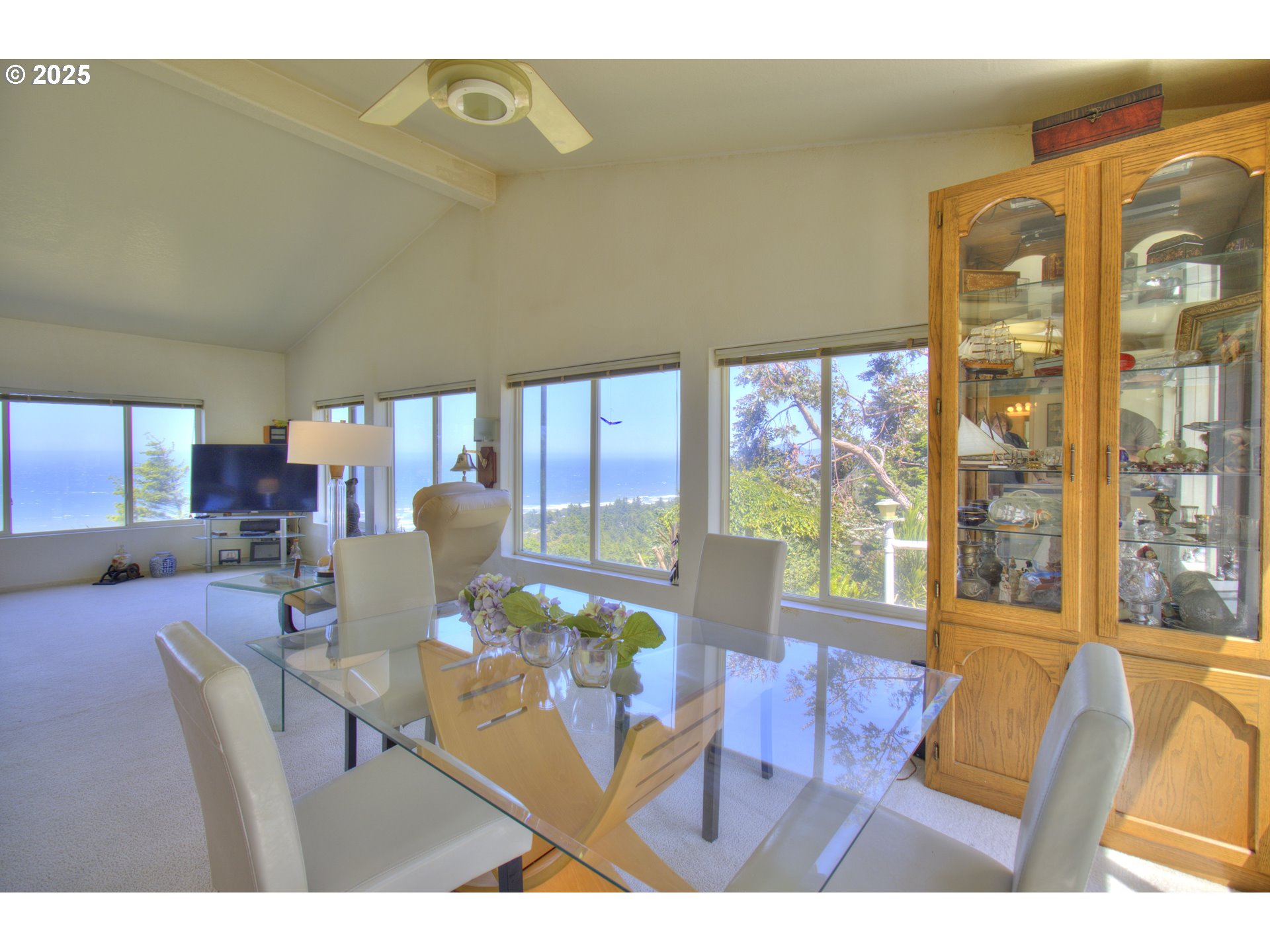 94760 Adams Hill Road Gold Beach, OR 97444 - Photo 28 of 47 Dining Area