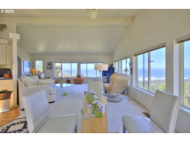 $695,000 | 94760 Adams Hill Road, Gold Beach, OR 97444