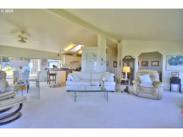 $695,000 | 94760 Adams Hill Road, Gold Beach, OR 97444