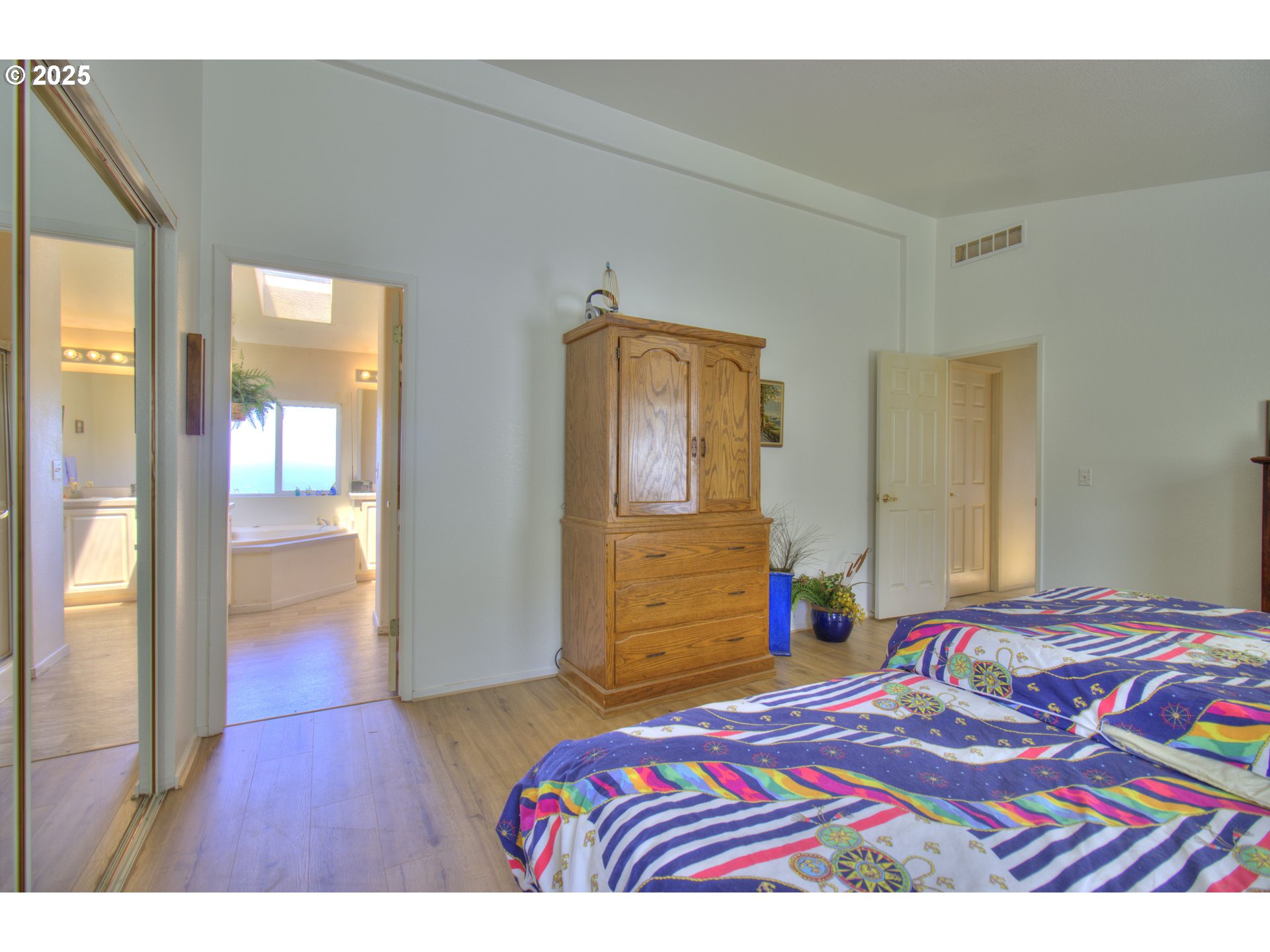 94760 Adams Hill Road Gold Beach, OR 97444 - Photo 37 of 47 Bedroom, Primary