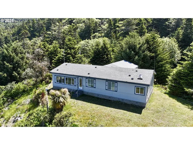 $695,000 | 94760 Adams Hill Road, Gold Beach, OR 97444