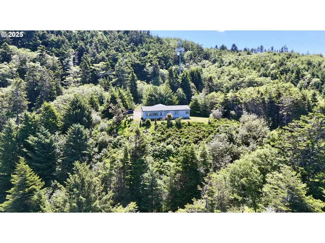 $695,000 | 94760 Adams Hill Road, Gold Beach, OR 97444