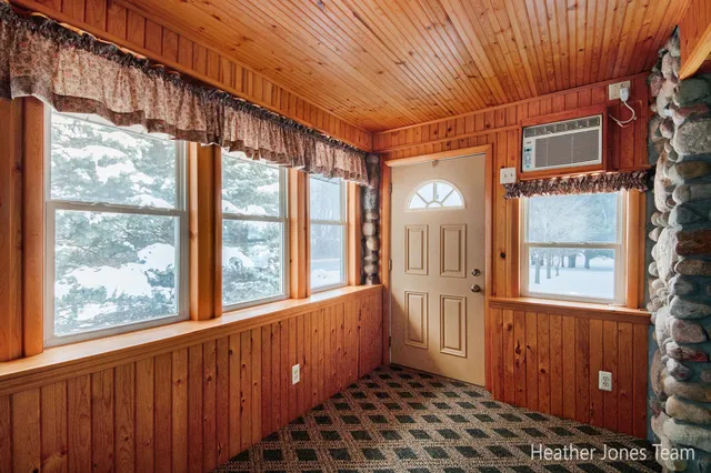 $375,000 | 1665 Belding Road, Orleans, MI 48865