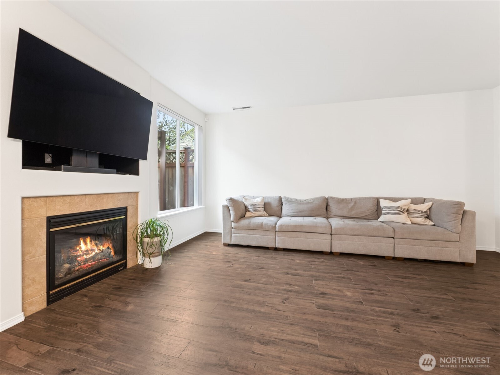 3101 Southeast 10th Street, Unit 1017 Renton, WA 98058 - Photo 6 of 28