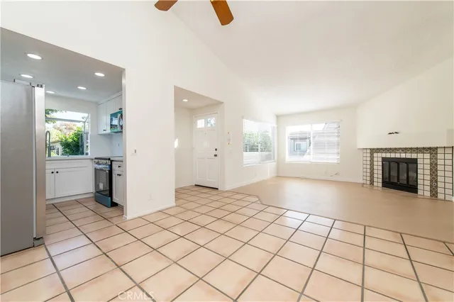 $3,450 | 51 Stanford Court, Irvine, CA 92612