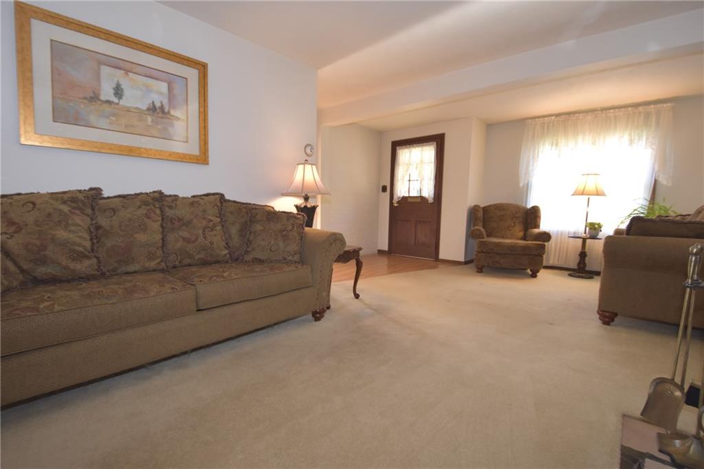323 Vanadium Road Pittsburgh, PA 15243 - Photo 3 of 24