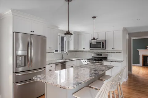 $1,159,000 | 27 Christine Drive, Barrington, RI 02806
