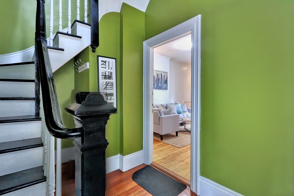 224 Chestnut Street, Unit 2 Cambridge, MA 02139 - Photo 4 of 17
