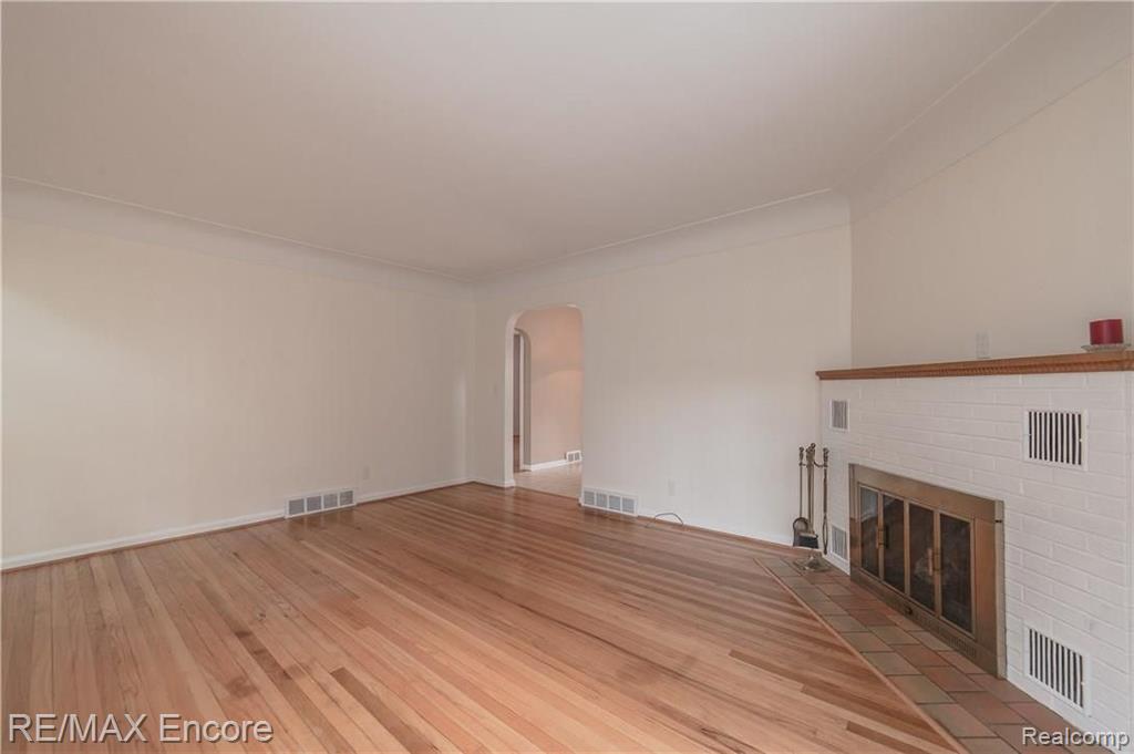 2865 Devondale Road Rochester Hills, MI 48309 - Photo 8 of 38