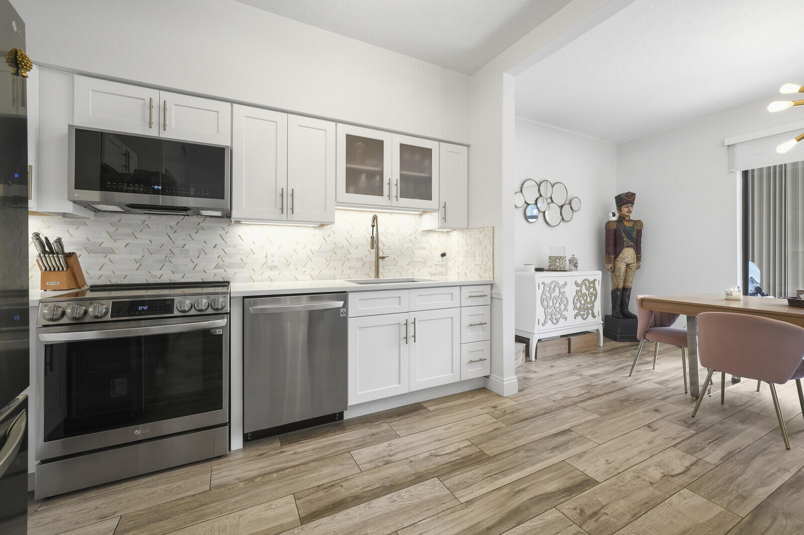 5780 Coach House Circle, Unit C Boca Raton, FL 33486 - Photo 17 of 32 Kitchen