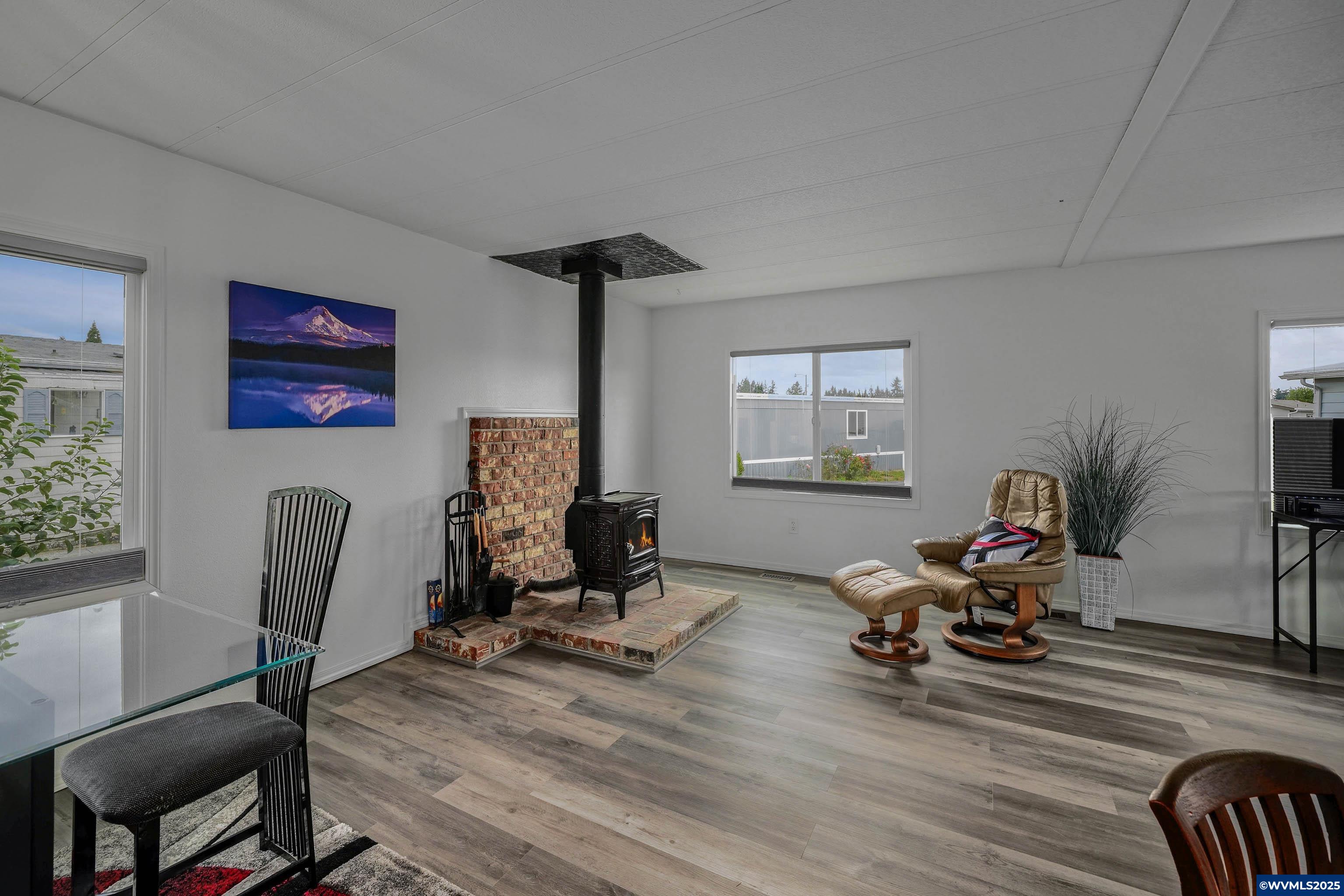 5422 Portland Road Northeast, Unit 55 Salem, OR 97305 - Photo 7 of 37