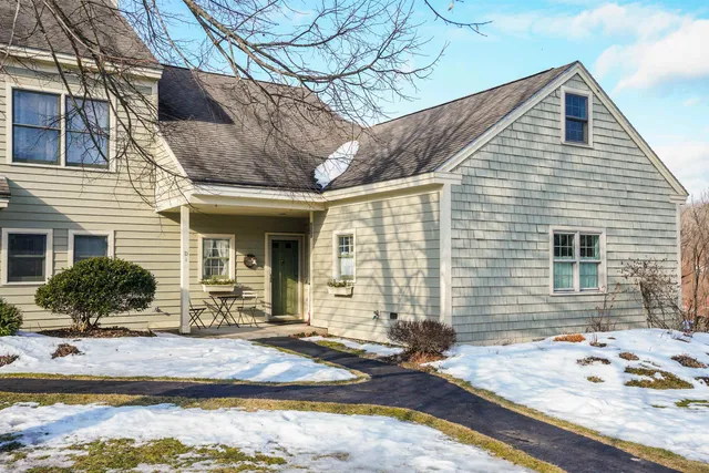 $312,000 | 388 Western Avenue, Unit D1, Henniker, NH 03242