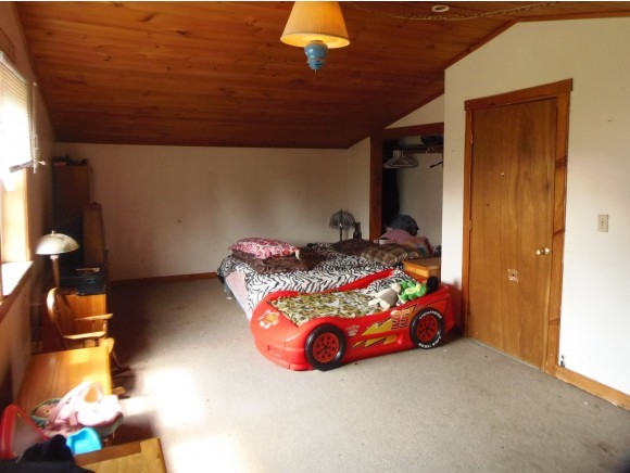 256 Baraw Road Lowell, VT 05847 - Photo 17 of 35