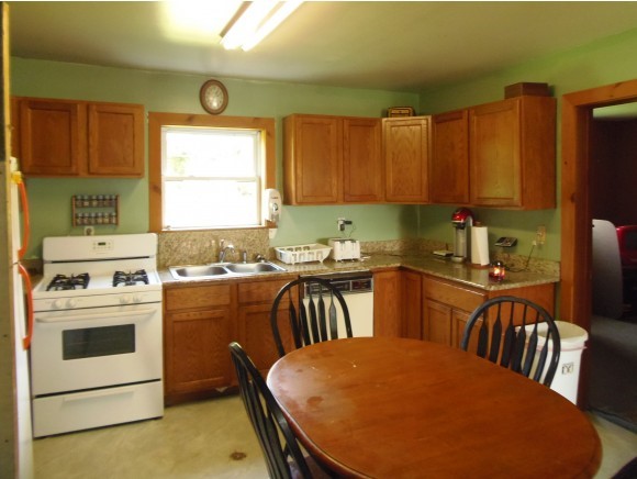 256 Baraw Road Lowell, VT 05847 - Photo 4 of 35
