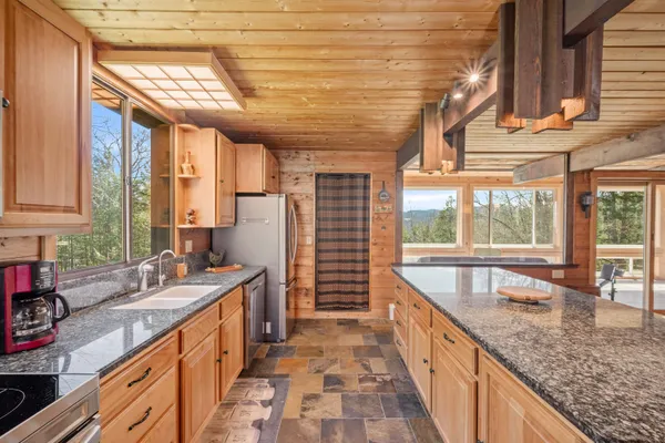 $699,000 | 543 Vulture Mountain Road, Stockbridge, VT 05772