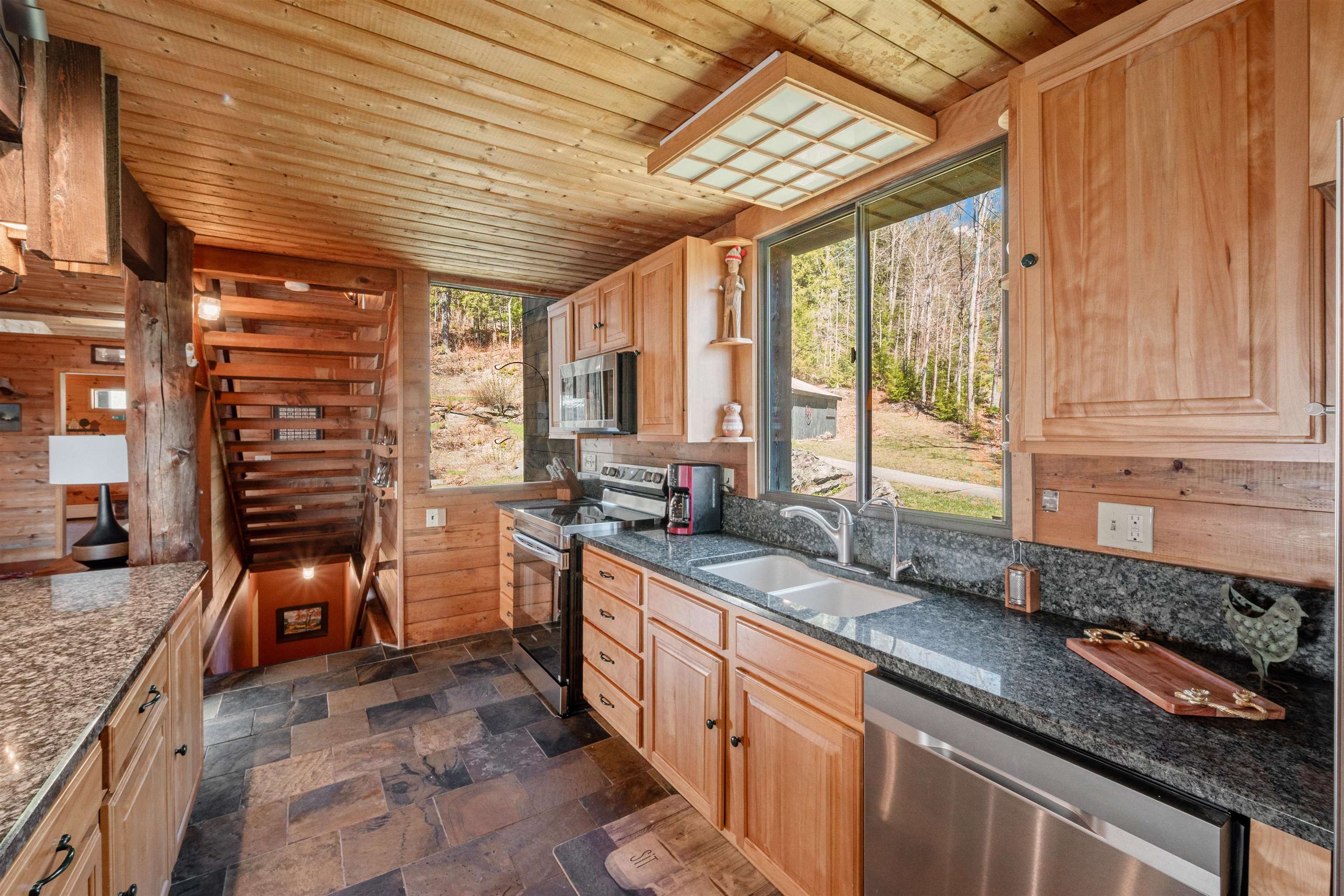 543 Vulture Mountain Road Stockbridge, VT 05772 - Photo 14 of 60