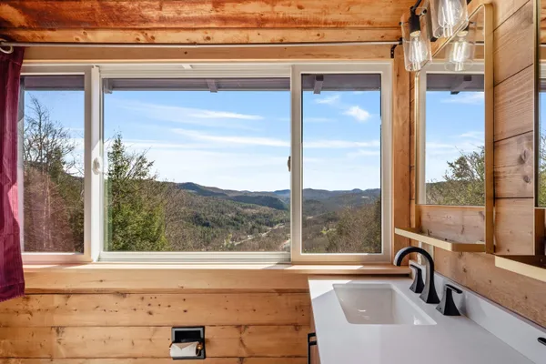 $699,000 | 543 Vulture Mountain Road, Stockbridge, VT 05772