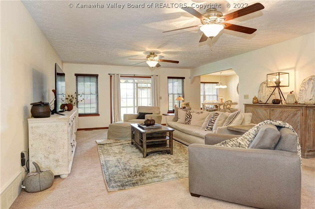 247 Maple Road Hurricane, WV 25526 - Photo 4 of 28 Gallery Image 4