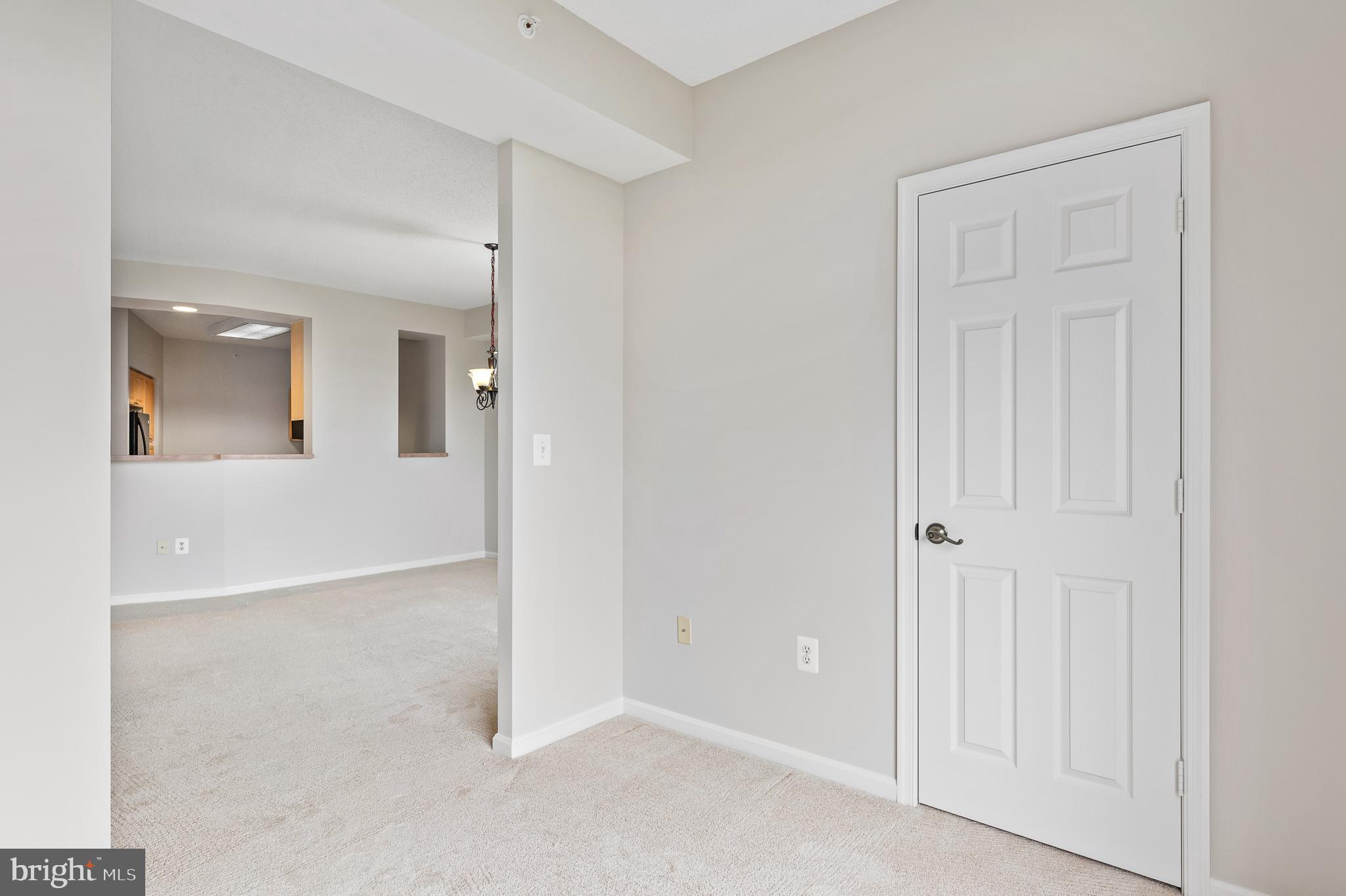 19355 Cypress Ridge Terrace, Unit 821 Leesburg, VA 20176 - Photo 9 of 27