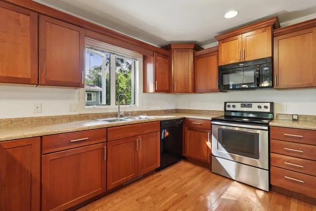 $479,800 | 1007 Eric Lane, Waunakee, WI 53597