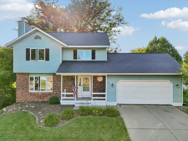 $479,800 | 1007 Eric Lane, Waunakee, WI 53597