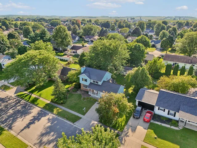 $479,800 | 1007 Eric Lane, Waunakee, WI 53597