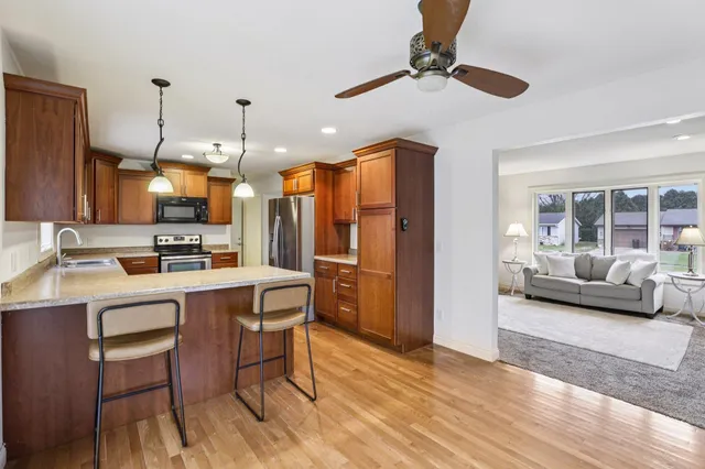 $479,800 | 1007 Eric Lane, Waunakee, WI 53597