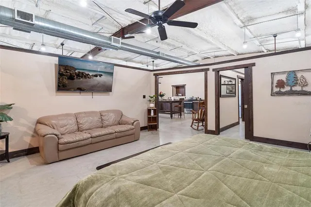 $1,200,000 | 7086 Number 2 Road, Howey-in-the-Hills, FL 34737