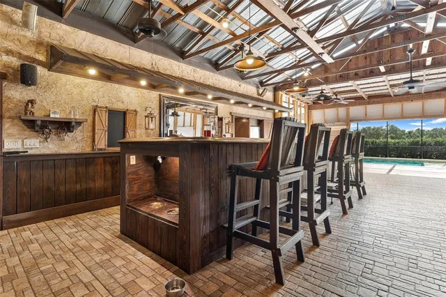 $1,200,000 | 7086 Number 2 Road, Howey-in-the-Hills, FL 34737