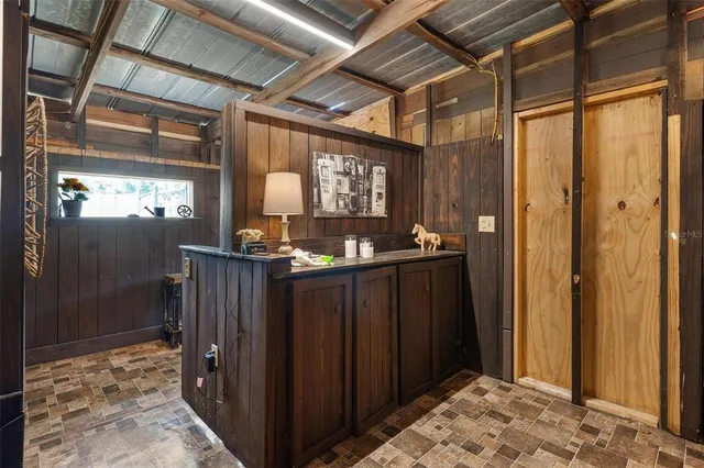 $1,200,000 | 7086 Number 2 Road, Howey-in-the-Hills, FL 34737