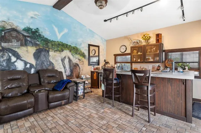 $1,200,000 | 7086 Number 2 Road, Howey-in-the-Hills, FL 34737