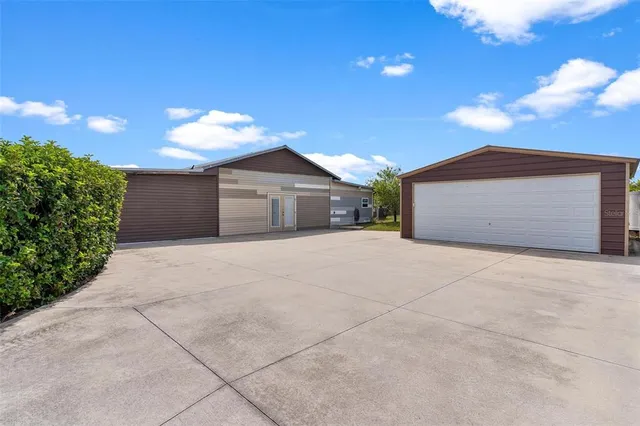 $1,200,000 | 7086 Number 2 Road, Howey-in-the-Hills, FL 34737