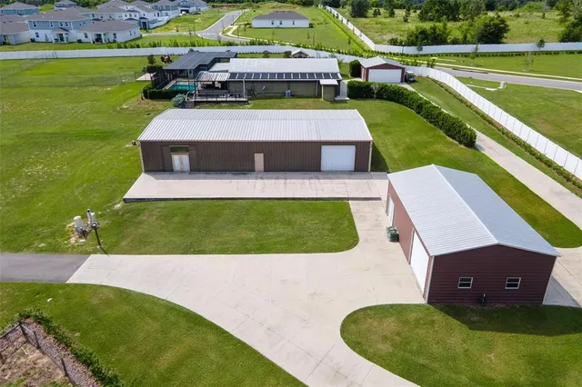 $1,200,000 | 7086 Number 2 Road, Howey-in-the-Hills, FL 34737