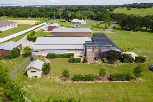 $1,200,000 | 7086 Number 2 Road, Howey-in-the-Hills, FL 34737