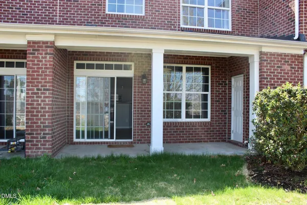 $2,100 | 318 Longchamp Lane, Cary, NC 27519